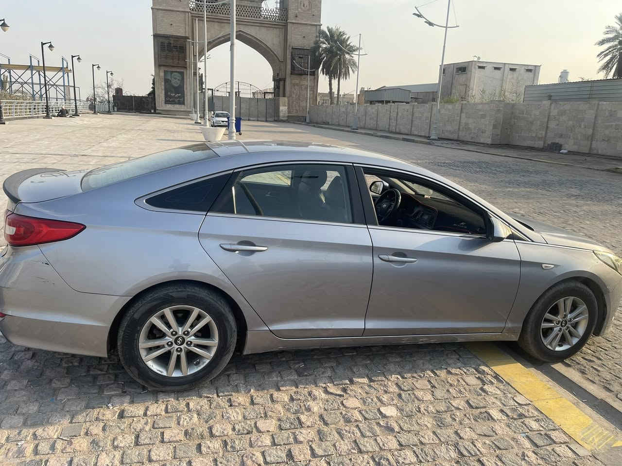 السلام عليكم شباب سوناتا 2017 ( كوري ) مواصفات LPi السياره نضيفه شوف العين رقم بصره مشروع وطني سنويه صالحه 2030  بسمنه السياره تحويل بنفس اليوم لا وكاله ولا مكاتبه كبل تحويل السعر ( ١٣٥) قفل السياره مكانها بصره ***********
