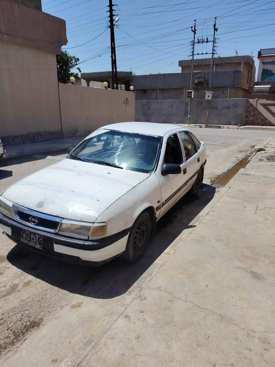 سلام عليكم سياره البيع فكتره حجم ١٦ كير محرك كلو شرط تيرات اربعه جديد صدر جديد بتري جديد كهربايات كلهه شقاله فحص بغداد العنوان كركوك الحويجه السعر 10 تصال على الرقم ***********
