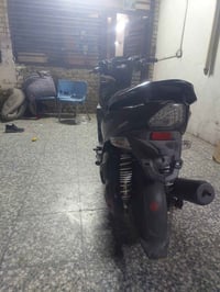 جي آر رايدر • موتوسيكل • محرك نضيف