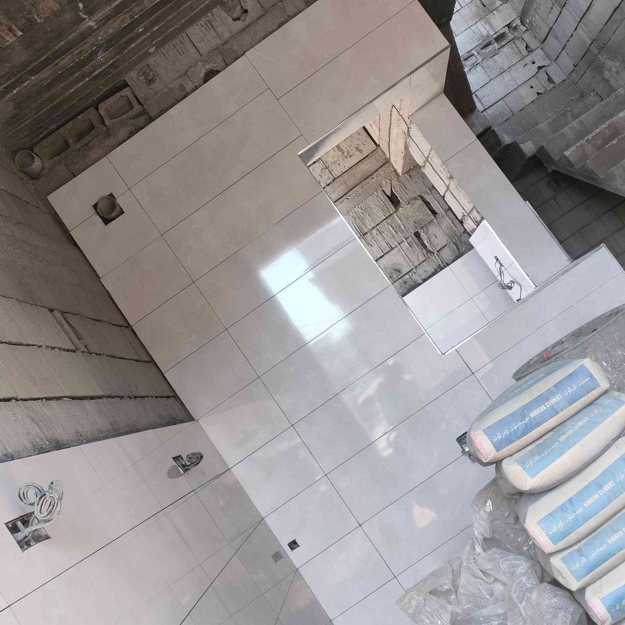 السلام وعليكم اسطة سيراميك متفرغ حالين الطلب والاستفستار اتصل علئ الرقم ***********شرط الشغل
