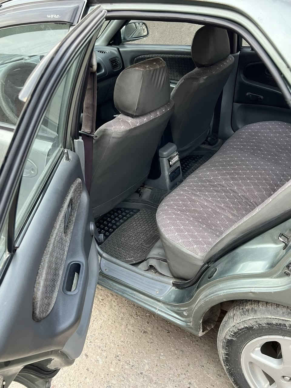 سلام عليكم
سياره بروتون 2005 للبيع 
السياره كفاله عامه من الصبغ والضربه 
مكينه وكير مكفولات 
تبريد تدفئه شغال 
السياره بيها جراد 
رقم السياره بغداد 
مكاني بغداد 
هذا الرقم ‭٠٧٧١ ٢٦٩ ٨٣٥٥‬ 
السعر 60 وبيها مجال حك الجيه
