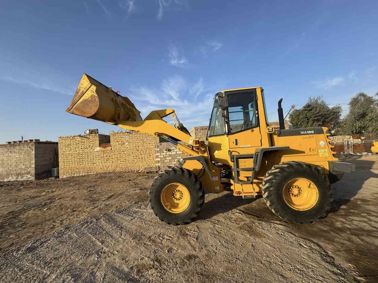 تحياتي للجميع 
شفل كوماتسو حجم 100 كفاله عامه دخول جديد امرقم نجف 
 تسجيل 2011 مكينه 4 گير ميكانيك  تخم تاير! الشفل كله مشروط على اخر حبايه ! المكان الديوانيه السعر 330 $
***********
***********
