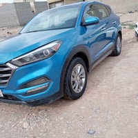 توسان امريكي • محرك ٢٠٠٠ • فتحه سقف],