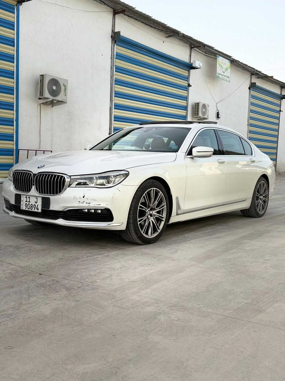 السلام عليكم
BMW 2019
حجم المحرك 4توين تيربو
وارد خليجي 
وكالت العروش 
المواصفات vvip
فول الفول شنو اليجي بالم بيه ميحتاج نذكرهن 
بجم عريض وباب طويل 
V6المحرك
اللون ابيض صدفي 
ماشيه 72000k
بيه شخوط بسيطه بالدعاميه الاماميه 
السياره كفاله عامه من كلشي
وعليه سيرفس عام كامل وما ناقصه اي شي
رقم بغداد الجديد
السعر345$ بيع او مراوس حسب الرغبه
للاستفسار ***********
الموقع بغداد الكاضميه چكوك
