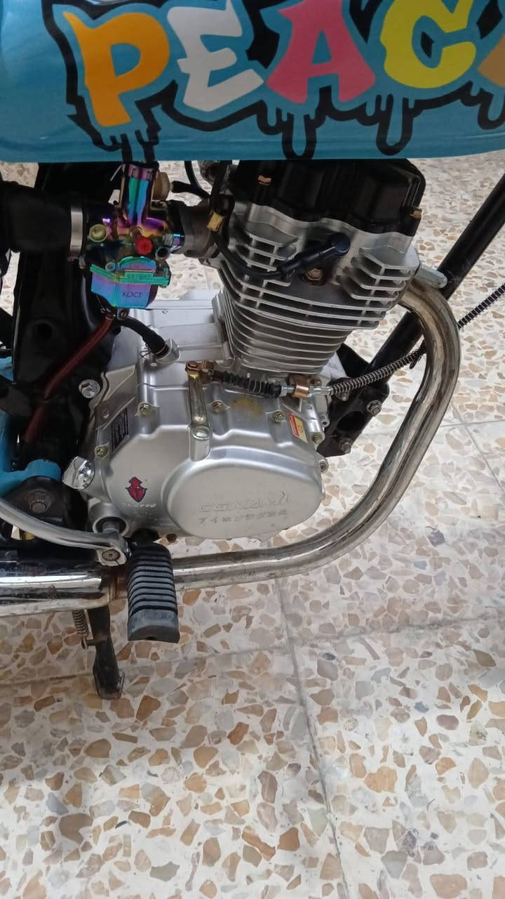 السلام عليكم شباب دراجه عمبار بريك بل ايد توه معمره كله غراض اصليه من الطول لطول جديده الدراجه مكينه سيجي ام الحربه ما مفتوحه 

مكاني بصره 5ميل ***********

سعر 750 وبيه مجال قليل
