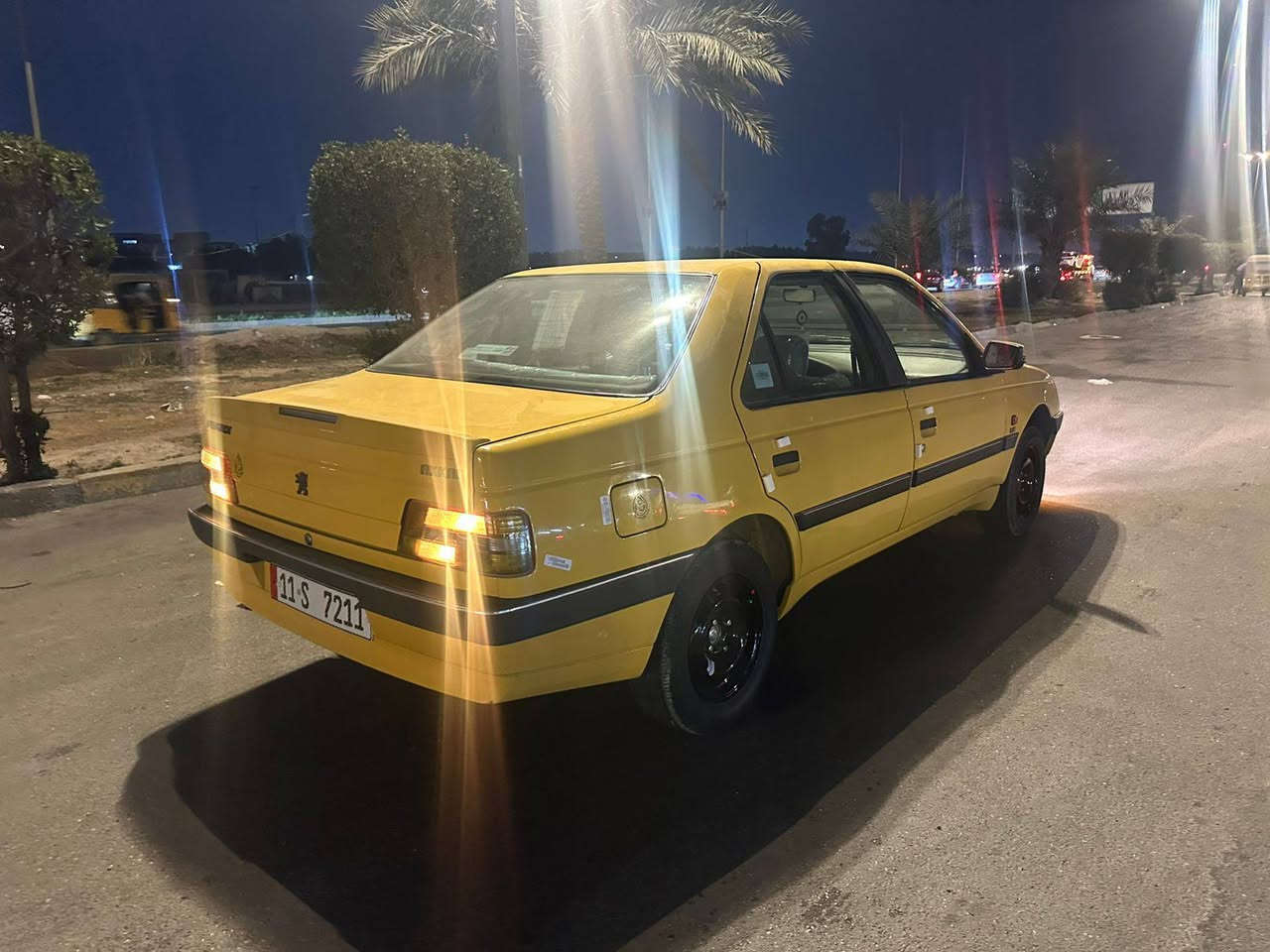 سلام عليكم بيجو لميس أكد موديل 2016مكفوله كفاله عامه بيها بارد بل جاملق علا كد اربع صابع مكينه وكير وتبريد وتتفئه مكفولات مصفره هيئة وغرامات سعرها 49وبي مجال مكاني بغداد رقم الهاتف ***********
