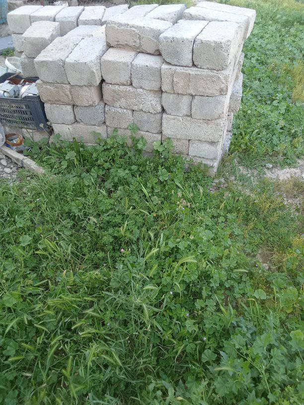 السلام عليكم ورحمه الله وبركاته ابلوك نضيف للبيع أكثر من ١٠٠ ابلوكه للبيع ادفع سعر***********/***********
