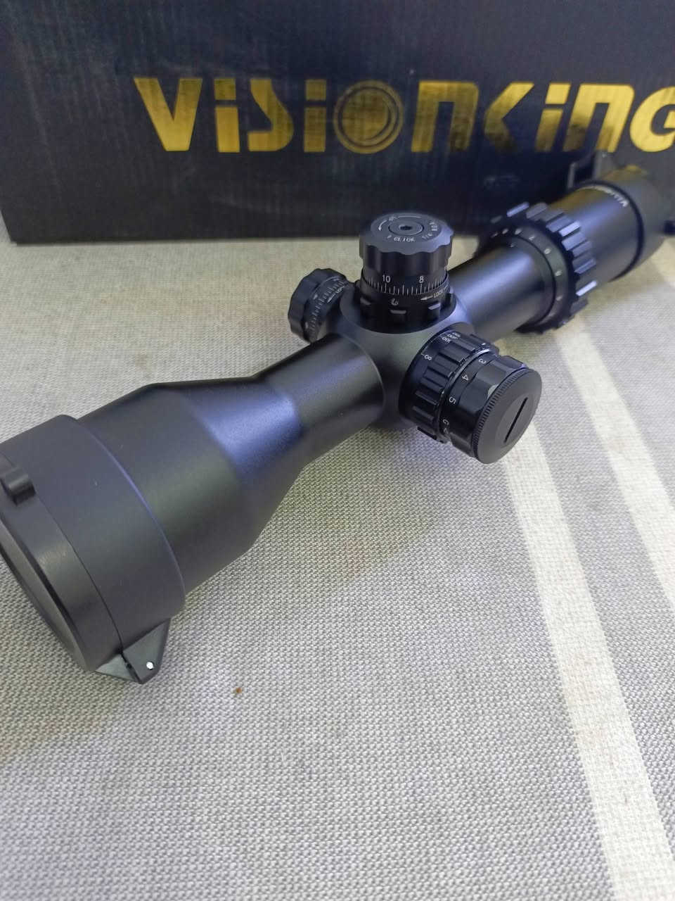 متوفر 👇👇
هذا المنتج هو منظار بندقية Visionking طراز 3-12x42. 
التكبير: يتراوح من 3x إلى 12x.
قطر العدسة الشيئية: 42 ملم.
المميزات: مضاد للماء، ومقاوم للضباب، ومصنوع من سبائك الألومنيوم المتينة.
الاستخدام: مصمم للصيد والرمي التكتيكي.


**إذا كنت صاحب هذا الإعلان وتريد حذفه لأي سبب، رجاءا أرسل رسالة إلى الدعم الفني**