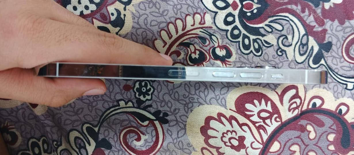 ايفون 13 برو ماكس للبيع
بدون كارتون 
جهاز نضيف جدا 
بطاريه 71%
لون أبيض 
السعر 300 الف 

تعديل / توصيل موجود لكل العراق اخوان

رقمي للاتصال *********** وبيه واتساب
