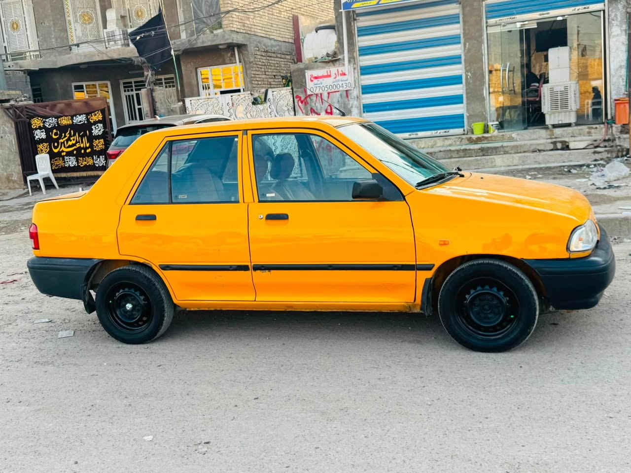 السلام عليكم سايبه ٢٠١٨  كير مكينه جديد  مكفوله من ضربه وصبغ عدا صبغ قليل ربع باب سايق فقط باقي مكفول تبريد ثلج  تخم تاير مانقصها شي رقم بغداد دولي بسمي هزه جديده  السعر ٣٩ وبيها مجال العنوان بغداد حي اور  ***********
