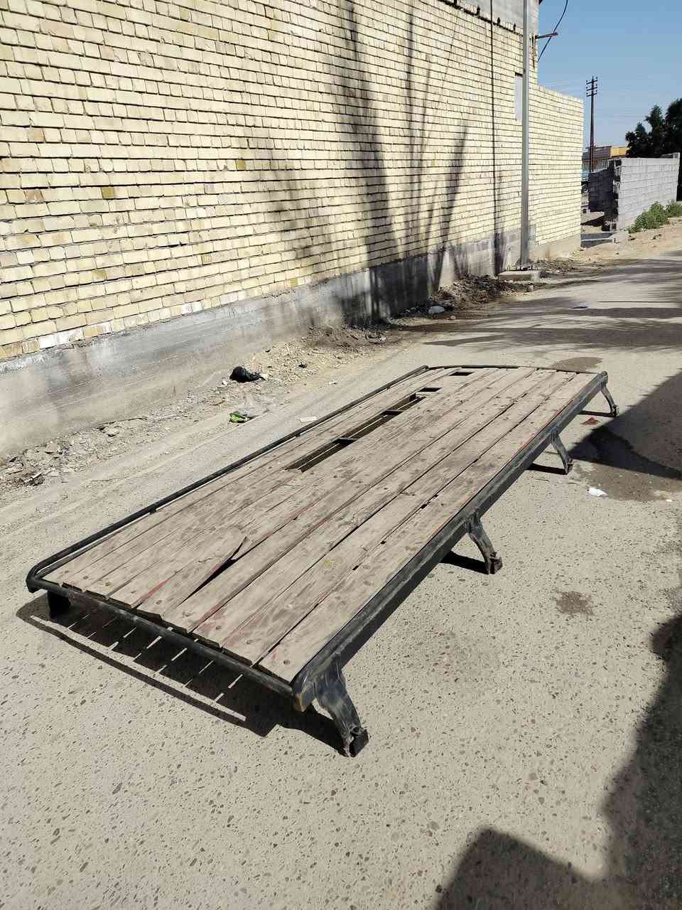 السلام عليكم
سيبايه مال فتون كامله وجديده عوزها بس نص خشبه قيم وخذها بليرضي الله
مكان بغداد المعامل 
***********
