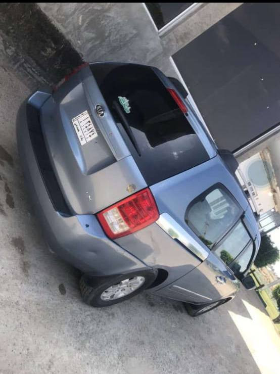 سلام عليكم كيا سيدونا 
موديل 2007

رقم بغداد مشروع وطني ابسمي 
سياره جديده

محرك كصه جديده 3800 منضومه غاز 80
 تخم تايرات 
غرفته جديده تبريد 3 قطع ثلج
 
السعر 120 وبيه مجال
للاستفسار 
اتصال‏ ‪0789 171 9102‬‏
