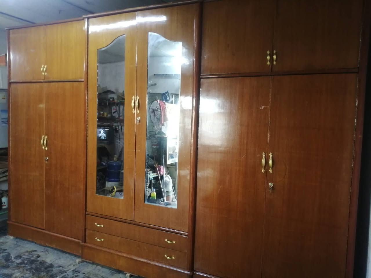 كنتور ابو 6 طابقين شغل صاج تسكام ثكيل للأستفسار عل الخاص أو *********** *********** ديوانيه
