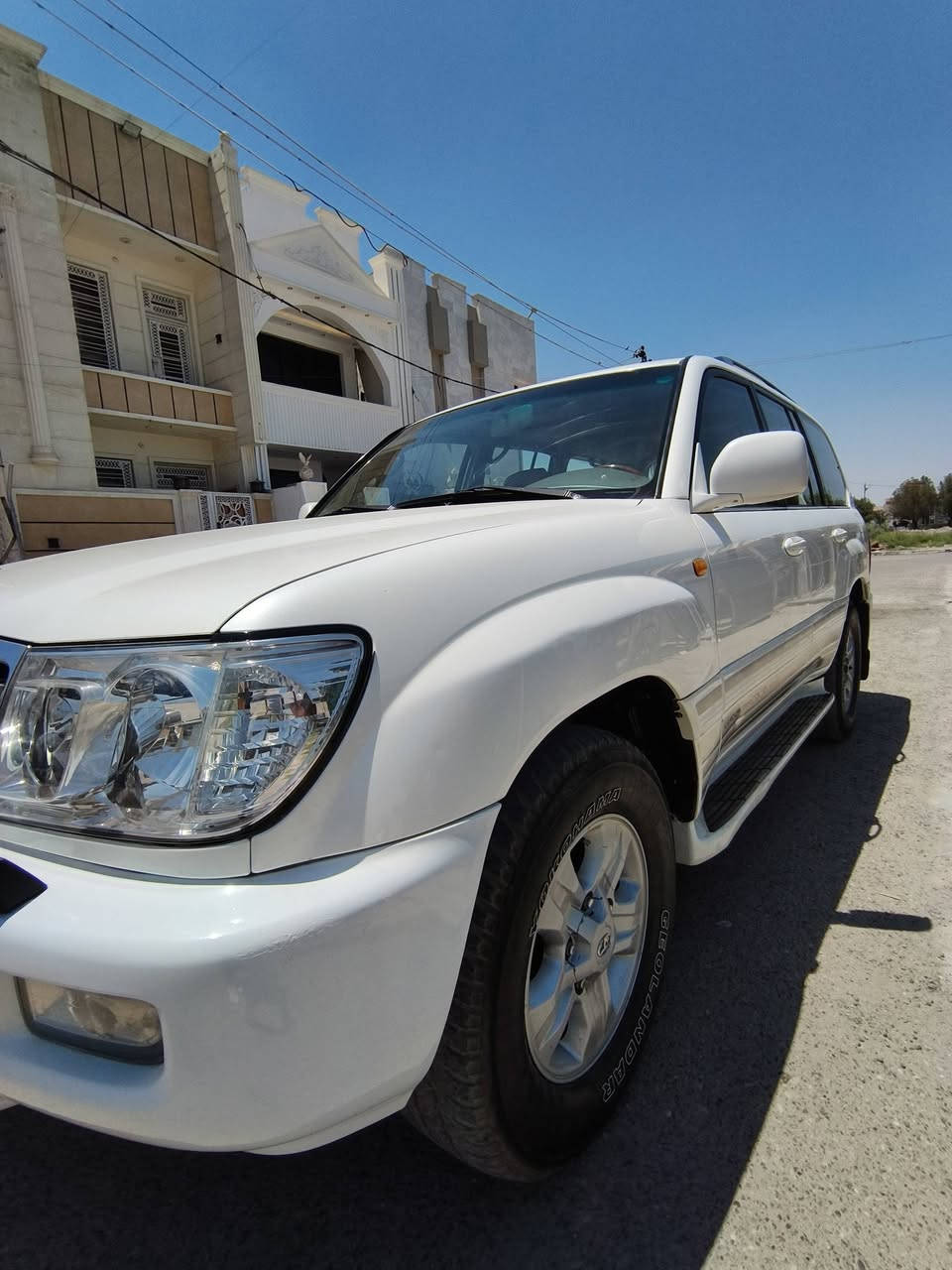 السلام عليكم
لاند كروز GXR خليجي مودل ٢٠٠٦ رقم سليمانية محرك 4500 EA بيها صبغ بنيد والشريط الاحمر مال بيبان 
ماشيه ١٦٨ الف السيارة كلش حلوه و نضيفه كير محرك تخم تاير جديد صدر جديد باتري جديد 
سعر ١٦٠ وبيها مجال بسيط التصالعلورقمي *********** _ *********** العنوان بغداد معارض البياع
