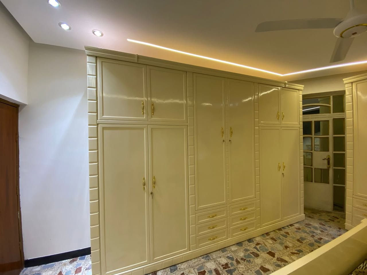 غرفه اخشاب للبيع مامستخدمه ٧ قطع


**إذا كنت صاحب هذا الإعلان وتريد حذفه لأي سبب، رجاءا أرسل رسالة إلى الدعم الفني**