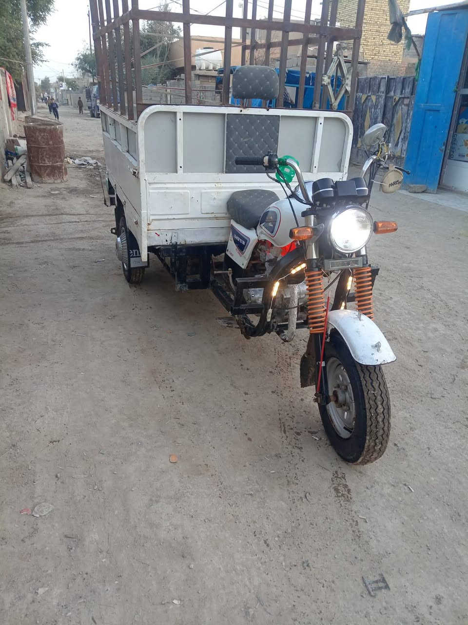 ستوته للبيع موديل 2008 تعمير كله جديد شوف العين كهربائيات كله جديد تانكي جديد يعني تعميره جديده سنويه كارتونيه رقم اسود السعر مليون 300 وبيه مجال قليل ***********
