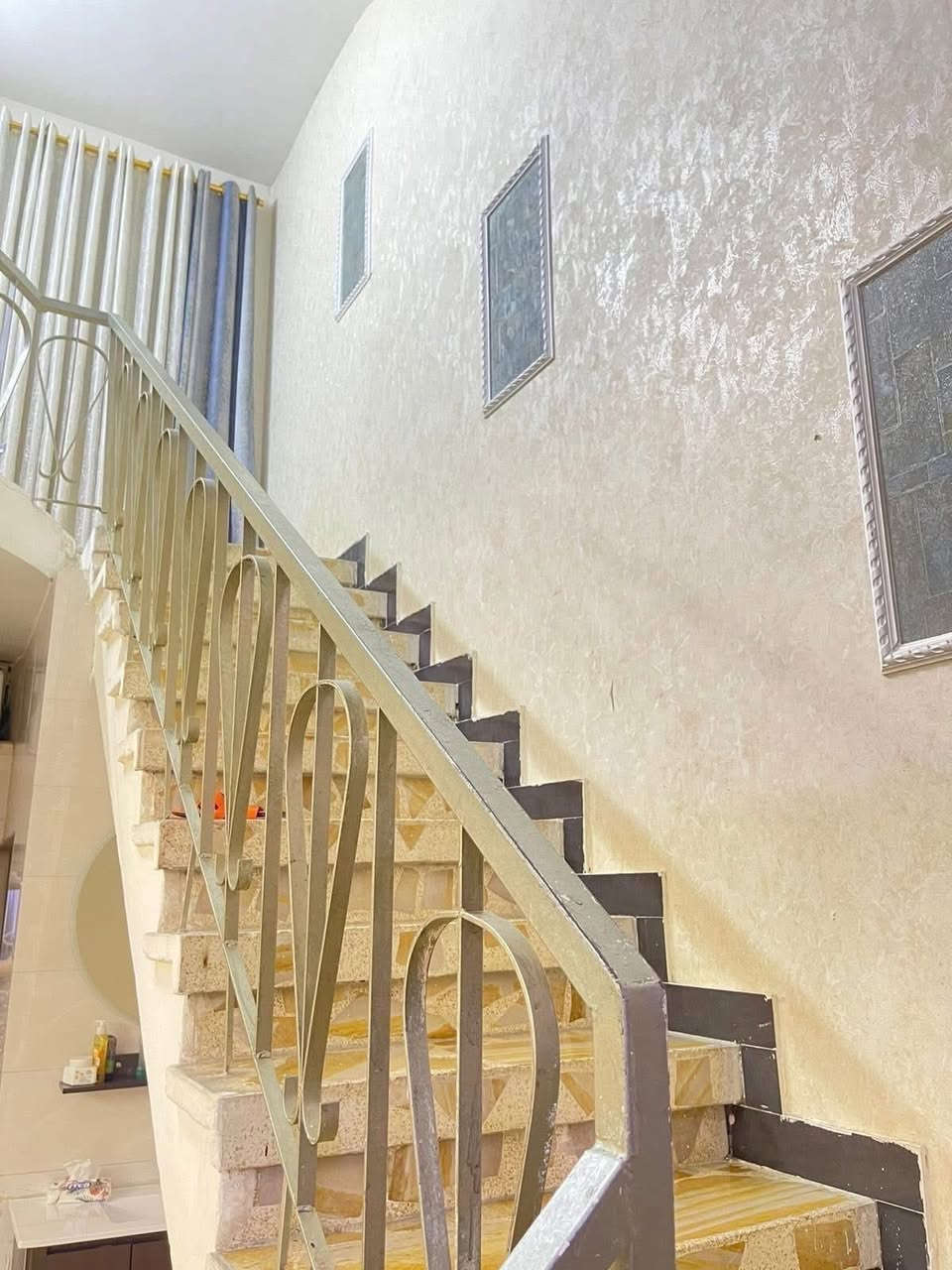 دار للبيع / حي الشباب / مقابل مجمع الرازي الطبي

مساحة 125 م / واجهة6 وربع / ونزال 20

بناء سنة 2013 / طابو صرف

طابقين :       طابو صرف
يحتوي على(( ٣ غرف ومطبخ وصالة وحولي وخدمات وكراج كبير + حديقة )

للاستفسار الاتصال على ( ‭0770 263 8124‬ )
