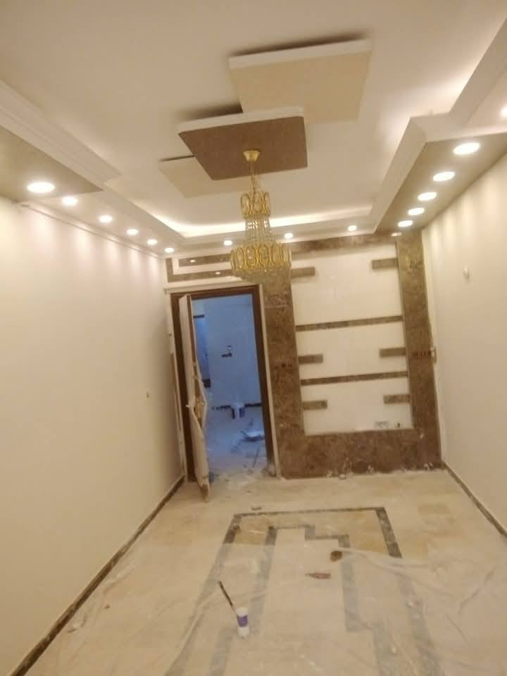 سلام عليكم صباغ وديكورات غرف نوم وغرف اطفال واجهات وحديد  شغل درجه اولى وسعارنا مناسبه 
*********** كادر ابو ذوالفقار الصباغ 🌹🌹.  متفرغ حالين اسعار مناسبه
جوتن دائما مميزه وضمان البيتك
