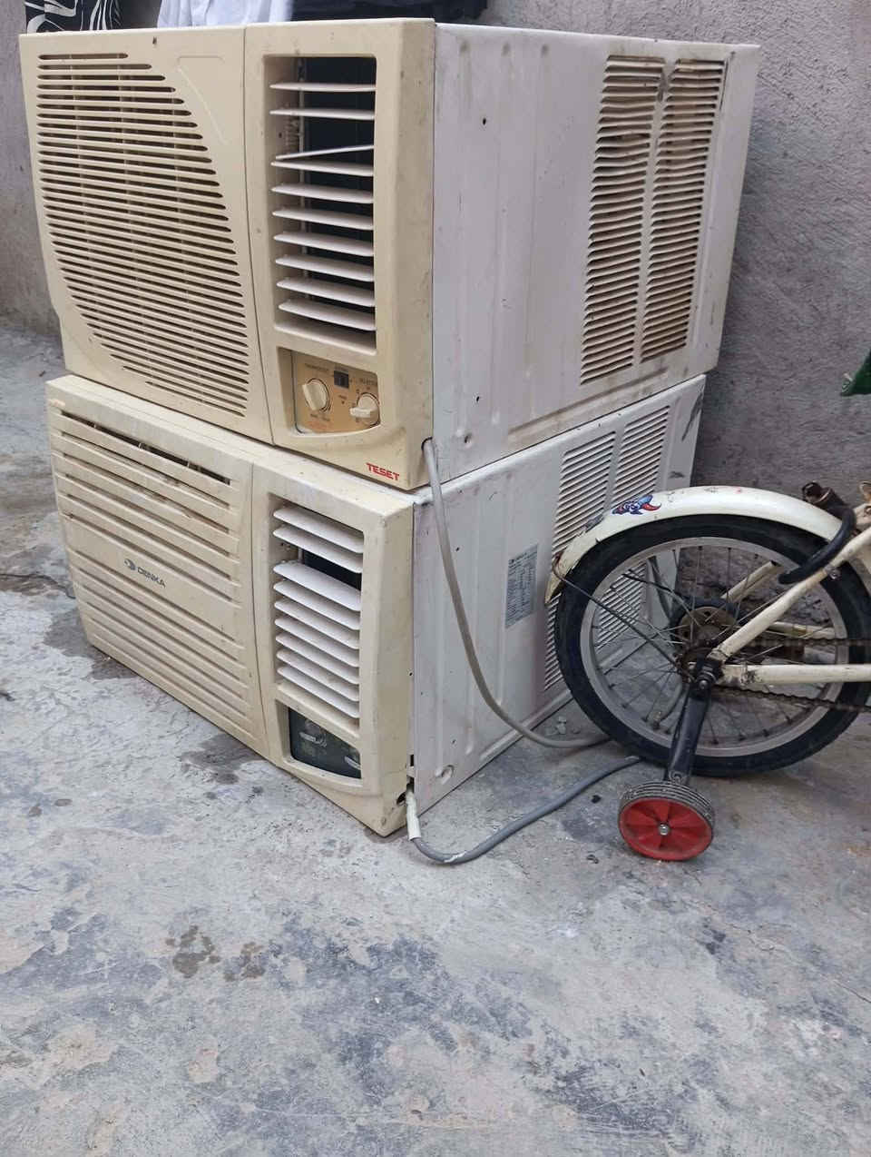 مكيفات عدد 2 للبيع مال بيت نضيفات وشرط الفحص تبريد فول تفحص يله تاخذهن مكانهن كربلاء حي العامل خلف مول الباقر بمسافة 200 متر
‏‪***********‬‏
