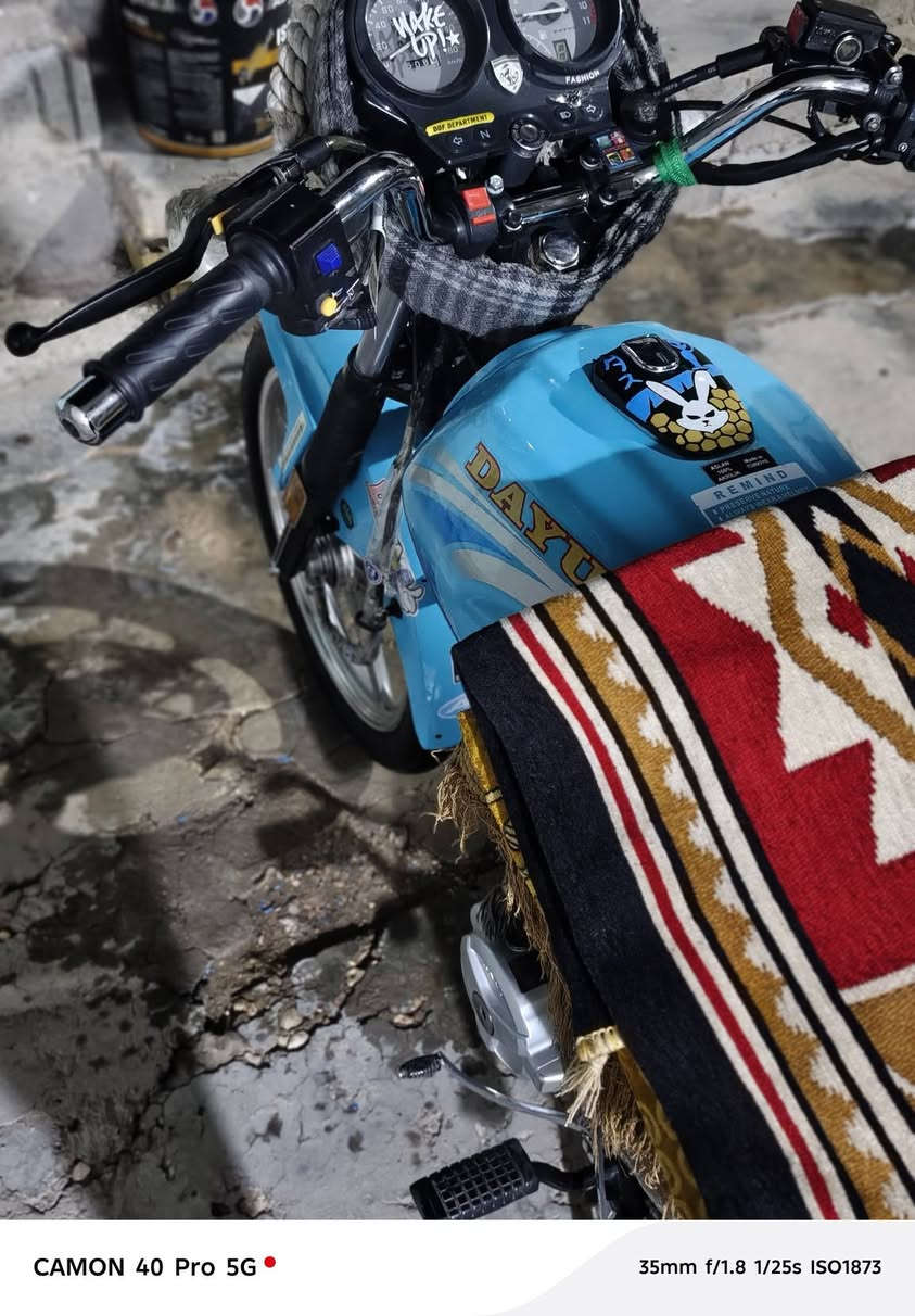 دايون عظم كفاله كفاله😍سويج سجينه دبل سويج 
مديل 2023. 🫶. كهربائيات كله شغاله

وكيله ثامر خلخال .درجه مكفوله كفاله من تاير لتاير .لليدور جداده🤍.

مطلوب مراوس اب عظم بنفسجي او نفخ حسب نظافه اطي فرق .اريد جداده ابو نطيحه طلع كبل😅

او بيع .تواصل /***********.بي فقط وتساب. ولخاص شغال 24. تحياتي.💯
