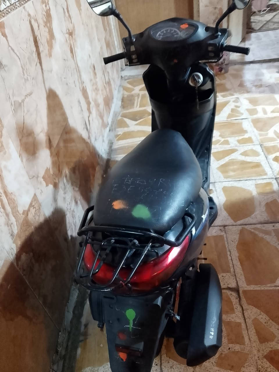 سلام عليكم دراجه نوزل بغبغاء ب٨٠٠ وبيه مجال مكاني مدينت صدر ***********
