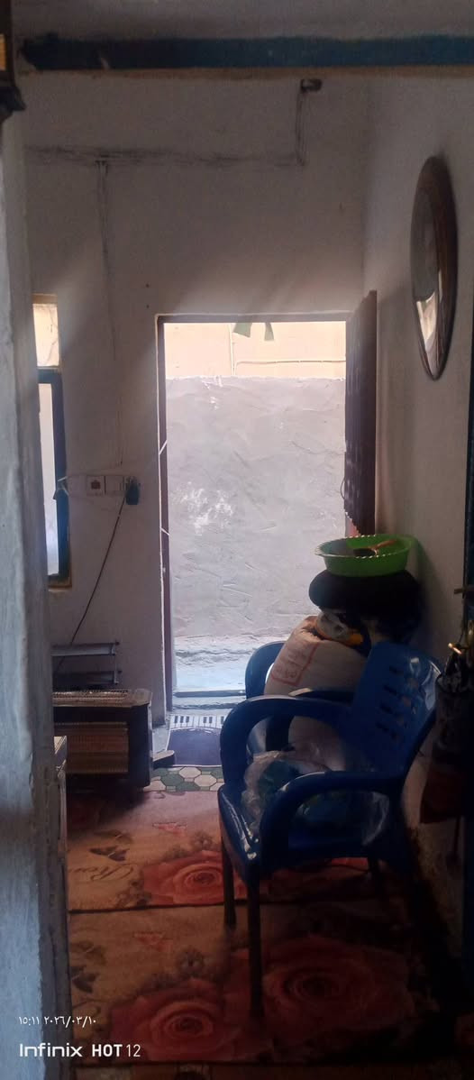 السلام عليكم بيت للبيع كربلاء طويريج ناحيه الخيرات شارع المستوصف المساحه الكليه
390
 البيت متكون من استقبال 9×4
الهول 7×5
المطبخ 4×5
مرافق وحمام داخلي  
2 غرف 4×5
=مشتمل يحتوي على غرفه ومطبخ 4×5 وصحيات 
وحديقه 150 
تحتوي الحديقه على محل وصحيات خارجيه للاستفسار ..اتصل .***********
