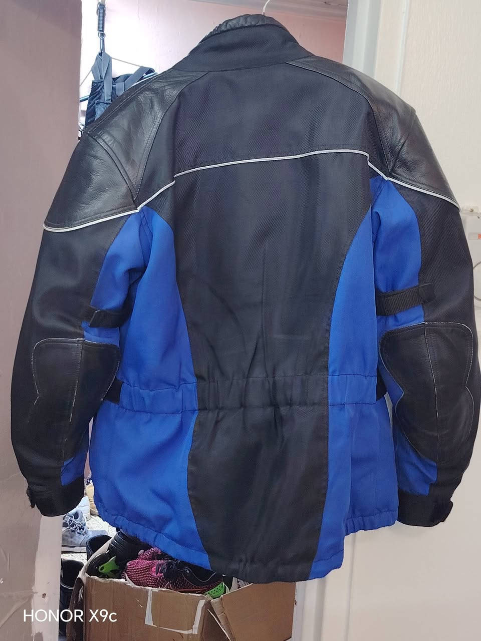 قماصل سيفتي نضافه فول الأزرق إكس لارج
الأخضر لارج سعر القطعه ٣٠


**إذا كنت صاحب هذا الإعلان وتريد حذفه لأي سبب، رجاءا أرسل رسالة إلى الدعم الفني**