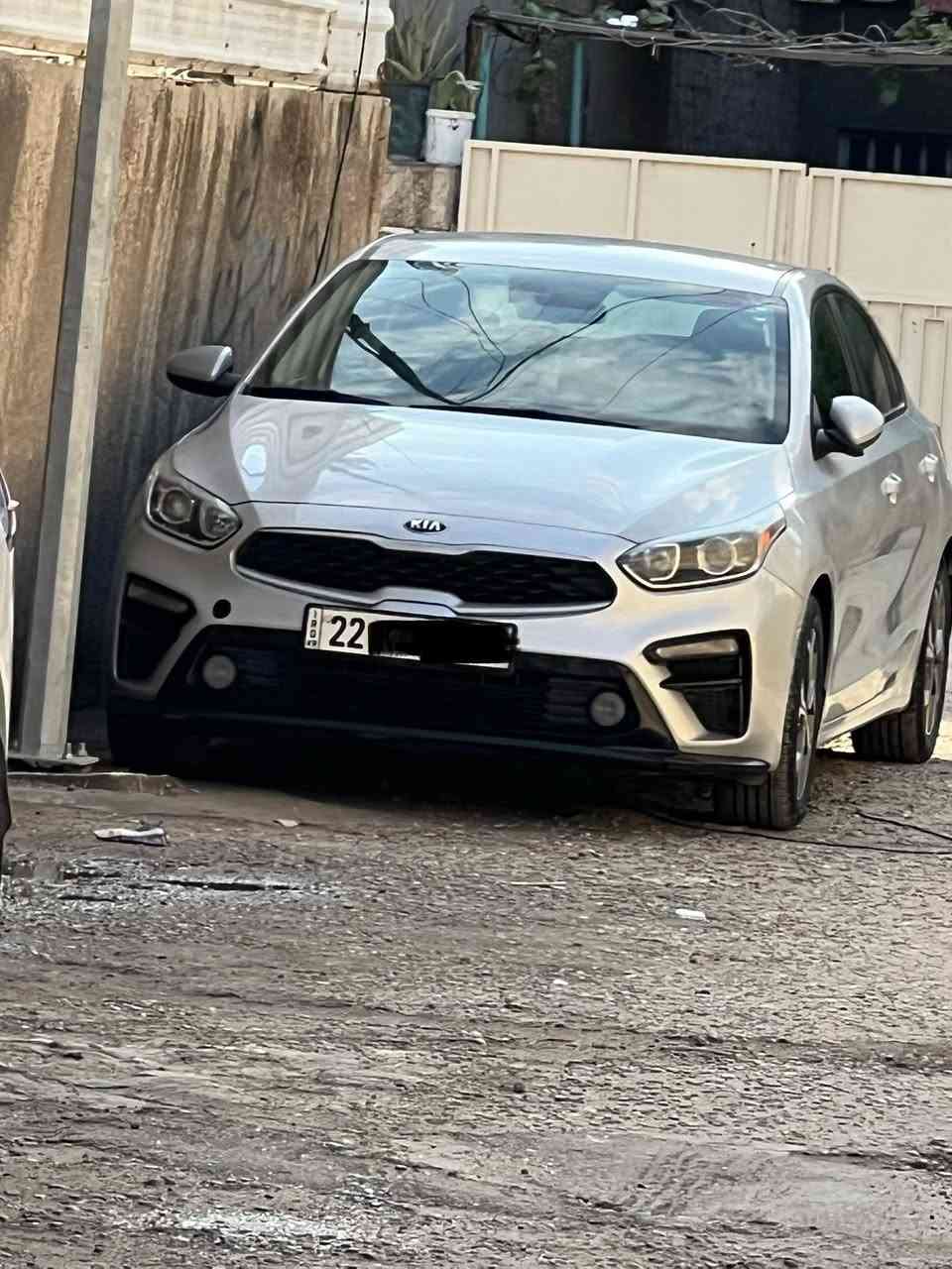 السلام وعليكم فورتي موديل 2021
رقم اربيل السيارة بسمي حادثها جاملخ امامي ايمن مبدل فقط وباب ايمن صبغ  ليبل واحد التبريد ثلج ❄️ السيارة ماشية 111 وبالعراق صبغ البنيد فقط اثر شخوط كير مكينة لغود شواصي مكفولات 
المكان بغداد للاستفسار *********** 
السعر 118 وبيها مجال
