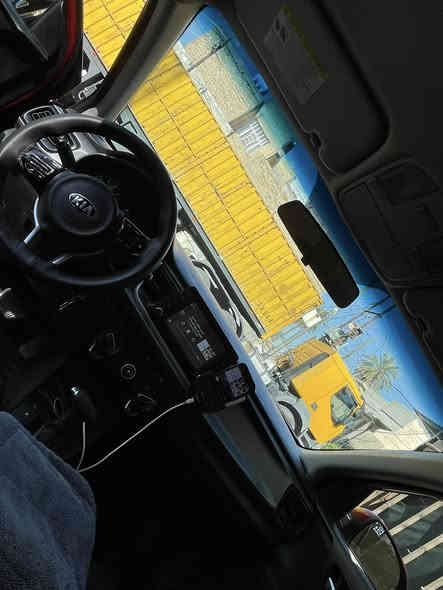 Kia Rio 2019 S
سلام عليكم أخوان للبيع ريو ١٩
 شاشه
فول تحكم ستيرن 
ويل كب 
وغيرها 
حادث:جاملغ وبنيد 
صدر كير مكينه كفاله 
1600cc
كير at
ماشيه ٤٢ 
سياره جديده بمعنى الكلمه
للاستفسار :***********
السعر ١٠٣وبيها مجال
