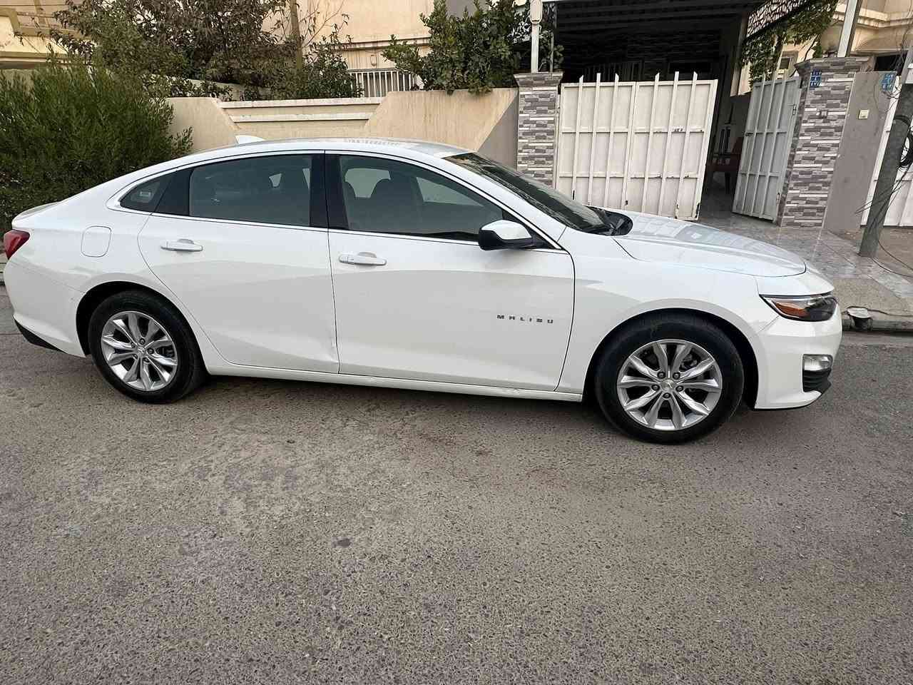 ماليبو ٢٠٢٣
صبغ بس چاملوغ اليمين ورصعة بل باب نفس الصفحة والباقي ايرباك بردة وراجع سستم اميركا ماشية ٩٧ كيلو متر  السيارة نظيفة ومكفولة
للتواصل ***********
