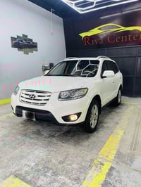 شباب سنتافي خليجي لون ابيض ثلاث قطع تبريد  سبعه راكب فتحه شاشه ايباد ك...