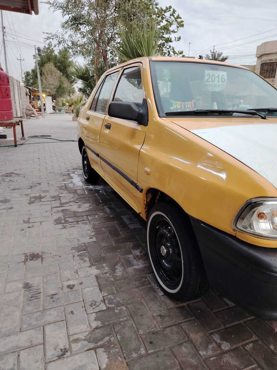 السلام عليكم سايبه للبيع مديل 16 مصفره هيئه نهاية 26 سياره حداديتها حلوه تخم تاير ابو الخط كهربائيات شغاله (ملاحظه:السياره بيها صوت كرنك ابيع كايمه السياره) تشتغل تحويل مباشر ثاني يوم والسعر 37 وووبيها مجااال للطيبين رقم هاتف ( ***********
