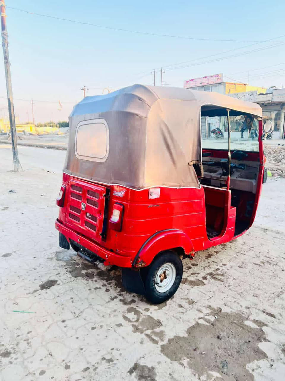 تكتك للبيع موديل ١٨ شهر ١٢  التكتك بسمي اوراااق ... مكفوله من الضربه ولصبغ تكتك نضيفه مكاني بغداد النهروان 
السعر 3800 وبيها مجال الشراي يتصل مامتواجد ع الفيس 
***********
