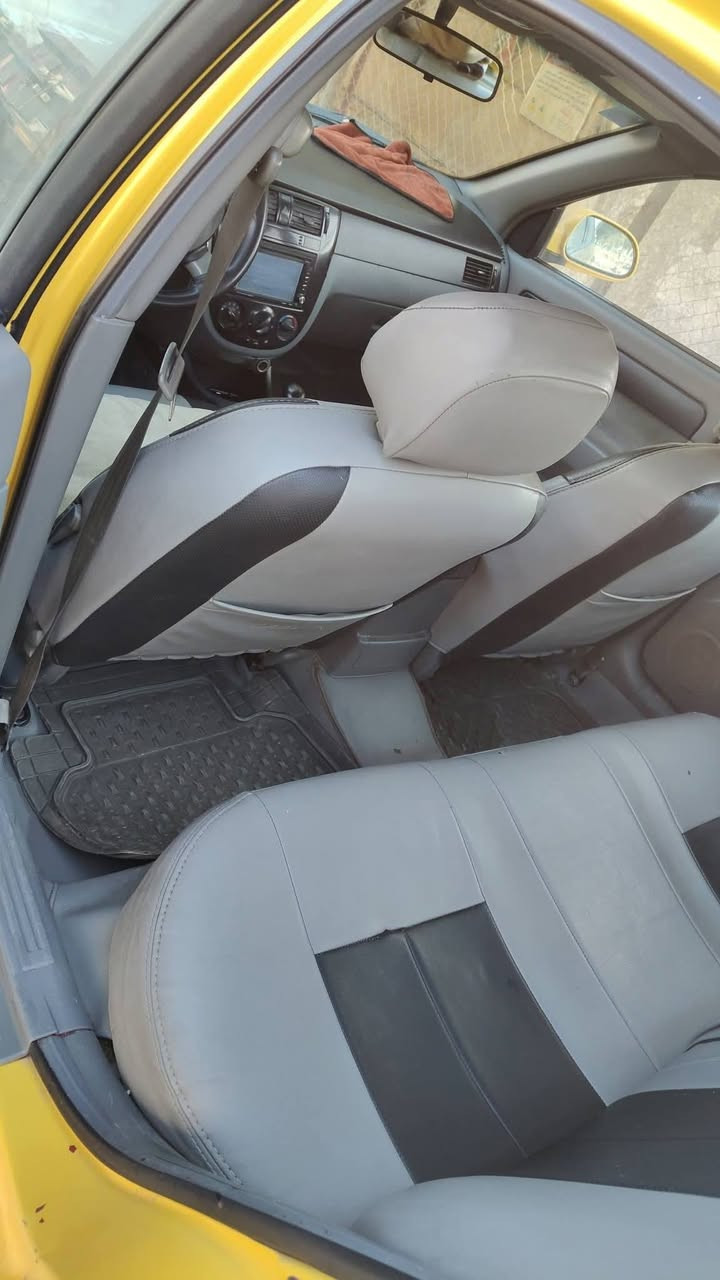 السلام عليكم اوبترة 2011 سياره كير مكينه كهربائيات شرط  بيه طخه بلجاملغ الخلفي  السياره جاهزه مناقصه برغي الياخذه ميصرف عليه الف  رايده ب58 
*********** 
بي وتس السنويه بسمي هيئة وغرامات تاخذ جاز مصفره
