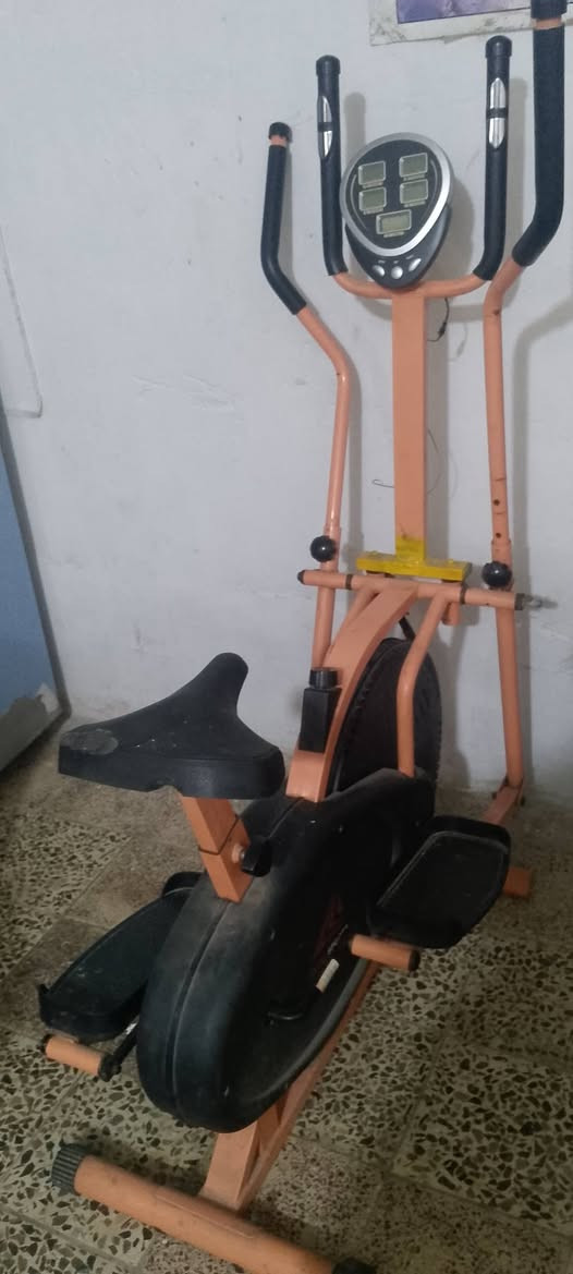 السلام عليكم عندي بايسكل مال رياضه نضيف مابي اي شي سعر 75 بي مجال


**إذا كنت صاحب هذا الإعلان وتريد حذفه لأي سبب، رجاءا أرسل رسالة إلى الدعم الفني**