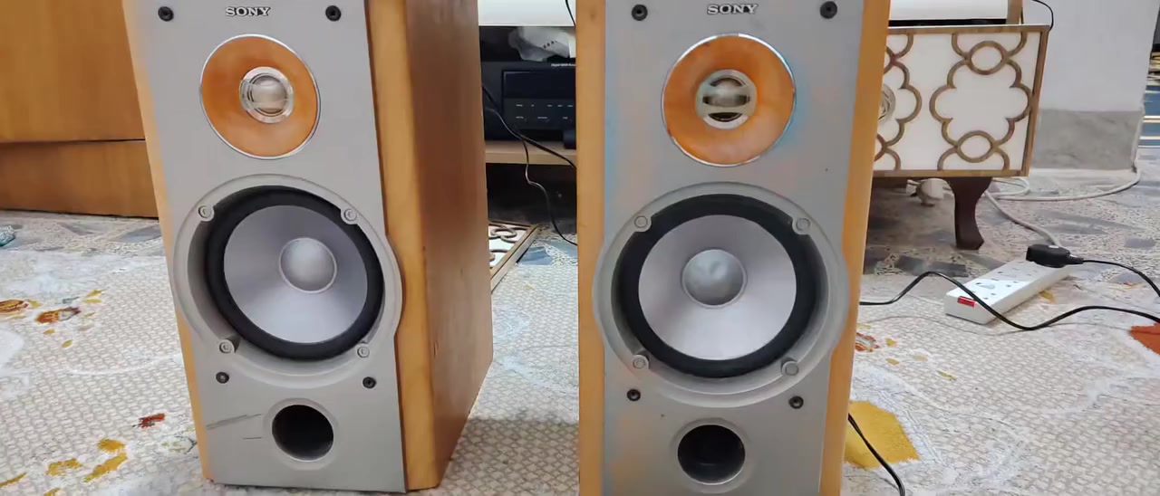 سلام عليكم  سماعات  سوني
6 اوم ارتفاع 40 عرض 20  صوت نقي جدا سعر للبيع  75 شامل التوصيل


**إذا كنت صاحب هذا الإعلان وتريد حذفه لأي سبب، رجاءا أرسل رسالة إلى الدعم الفني**