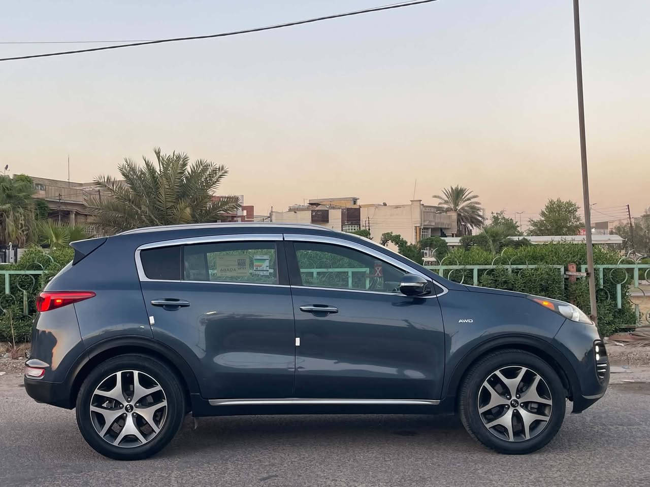 كيا سبورتج ٢٠١٧ فول ١/١ 
سعر ١٣٠ بيهة مجال شراي 
حادثة جملغ خلفي قبق جنطة 
بدون دواخل صور حادث مرفقة بلمشور بيهة جملغ باب كلير من امريكا فقط دون اي دواخل
موصفات فول ١/١ علئ فئة
تحكم ستيرن جهيتن مانع نزلق 
فور ويل مانع نحدار ردار امامي خلفي جوانب حساس امامي خلفي شاير بلمري مري شفط بصمة ابواب بصمة تشغيل شاشة جبيرة كامرة خلفيةستيرن تي شفتات بلستيرن جنطة كهرباء ويل كب كروم شاشة عطلات داخل جلد قرميدي كشنات تدفة تبريد كشنات كهرباء تبريد قطعتين ليت زنون بك ليت لد ليدي بلارما طكتين ثلاجة 
ماشية ٧٠ الف
سيارة جاهزة ما بيهة اي نقص
مكان سيارة بغداد الشعب
رقم بغداد اسمي تحويل ثاني يوم 
رقمي ***********
