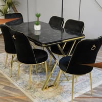 ميز طعام للبيع استعمال قليل ٦ كراسي مابي اي ضرر اي استفسار 07731312430...