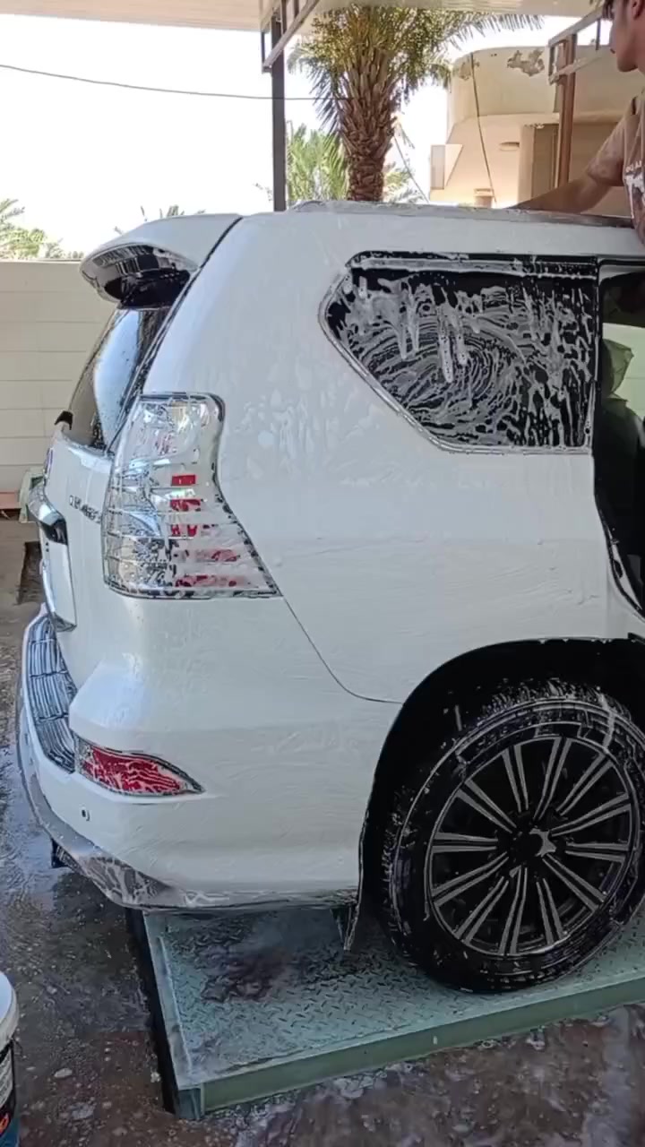 لكزز فئة ابرادو 2010 
#السعر240 ورقه
كلش نظيفه مع كير ومكينه استندر بالجيس 
مواصفات الكزز المعروفه مايرادلها شرح (بيها فقط جاملغ وباب امامي بدون دواخل)
رقمي بيه واتساب ***********
