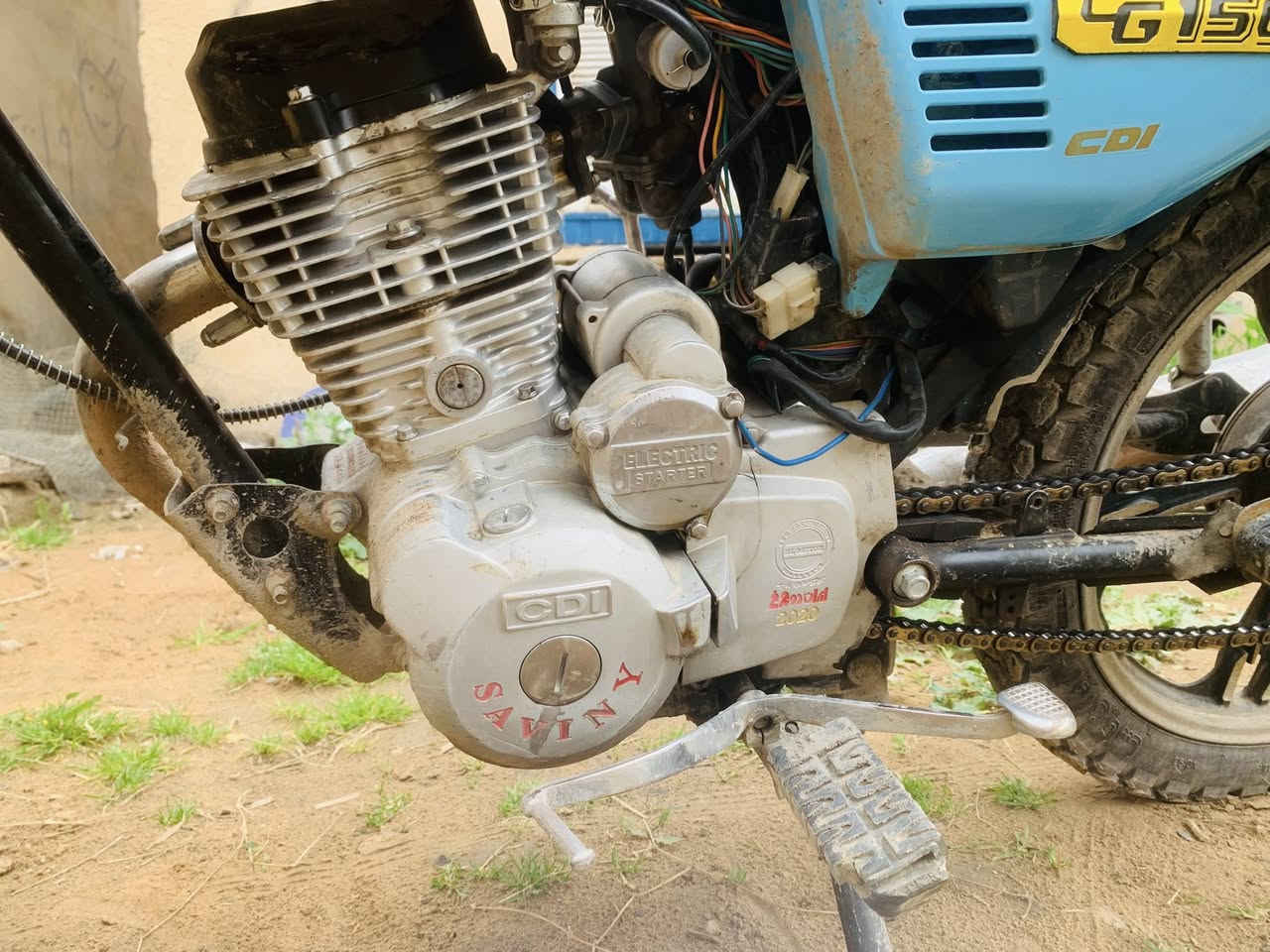 السلام عليكم دراجه سيفان  موديل ٢٠محدث ٢٢ نشاط وشلعه ومعدل فول وتراي وين مايعجبك مفتوح السعر ٣٥٠ وبي مجال .مكاني بيجي ***********
