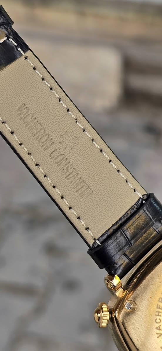 فاشيرون  قسطنطين  سويس ميد
قطعه مال امزون تحفه 
معدن ستانلس ستيل مع  الذهب الاحمر 
مينع مصنوعه من النانو سيراميك 
منفذ شهري 
مختم من  كل مكان 
زجاج زفير مقاوم للخدش والكسر 
السعر ٣٠ الف على اول تم


**إذا كنت صاحب هذا الإعلان وتريد حذفه لأي سبب، رجاءا أرسل رسالة إلى الدعم الفني**