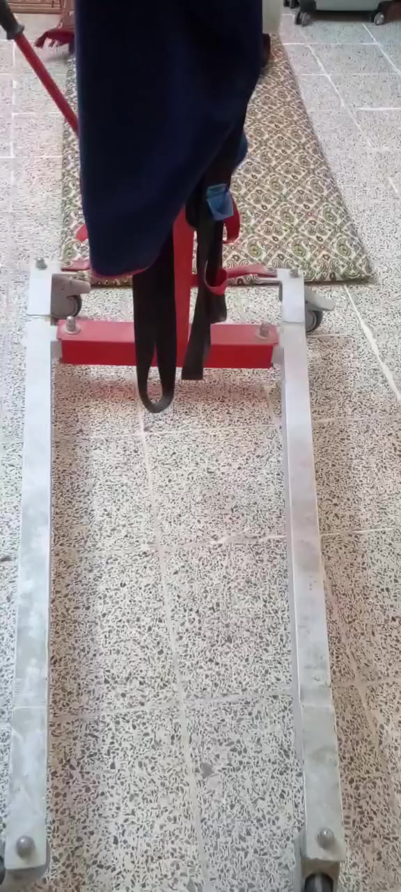 رافعت للمعاقين للبيع الي تفيده هاذا رقمي ***********
