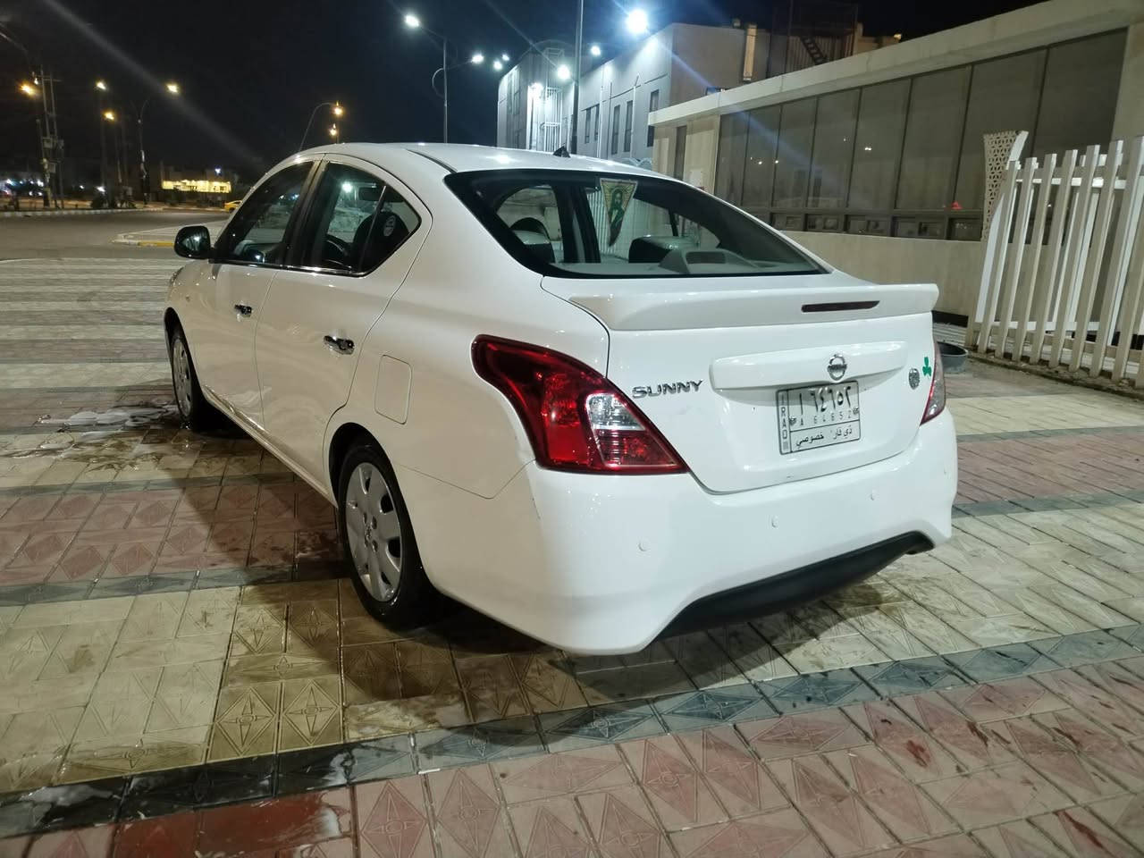 السلام عليكم نيسان صني للبيع موديل2021رقم ذي قار معوقين سياره كفاله عامه بيه فقط بارد خشم جاملغ عكس سايق سياره جاهزه مكينه كير تبريد كله مكفول دوشمه جديده شاشه كامره  السعر 107 وبيه مجال مكاني ناصريه مركز
 للستفسار اتصال برقم *********** ناصرية, ذي قار
