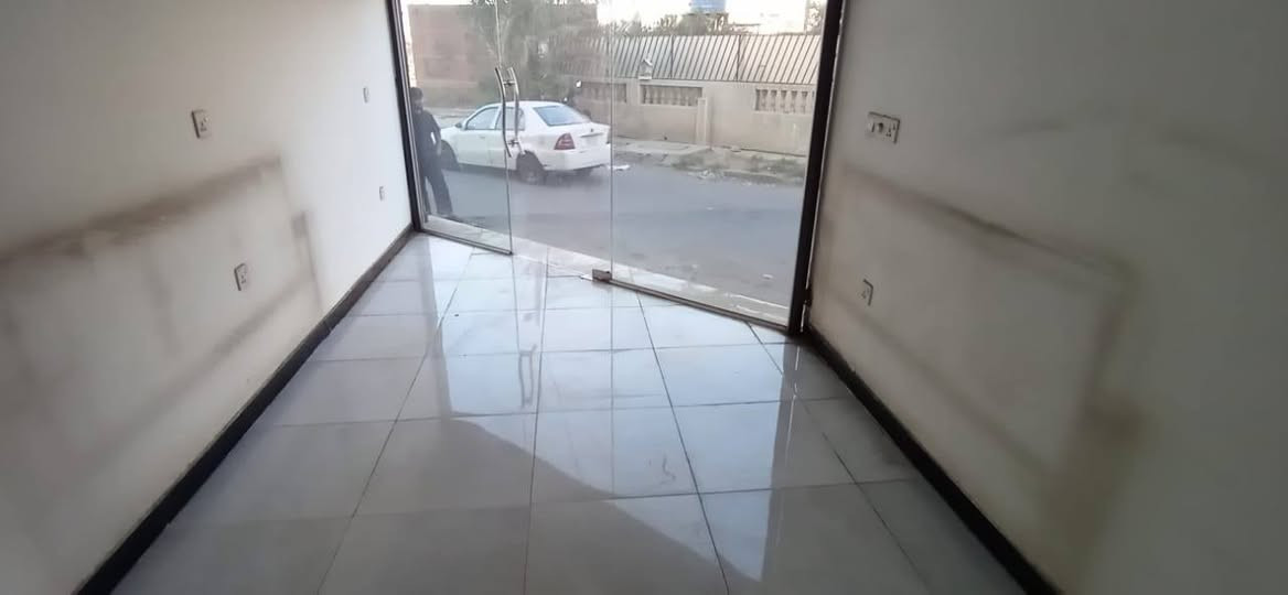 للايجار محل تجاري
في بغداد الدورة حي اسيا مدخل حي اسيا مباشرة مجاور ابراج اسيا مباشرة مقابل الخط السريع 

يحتوي خدمات كاملة 
( تأسيسات ماء ٣ خط / خط مولد / جام خانة حديثة / انارة وكهربائيات كاملة / سخان و ماطور ماء و تانكي كبير ) 

للاستفسار 📞 ***********✅كذلك واتساب
