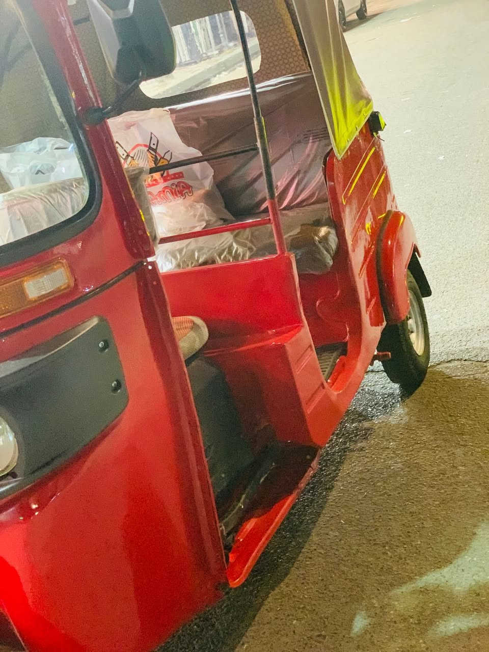 سلام عليكم تكتك موديل 18 جاهزه.   سعر 4 وبيه مجال  رقم وسنويه تحويل ثاني يوم تكتك مكينه مال 20   تكتك تخبل. ***********
