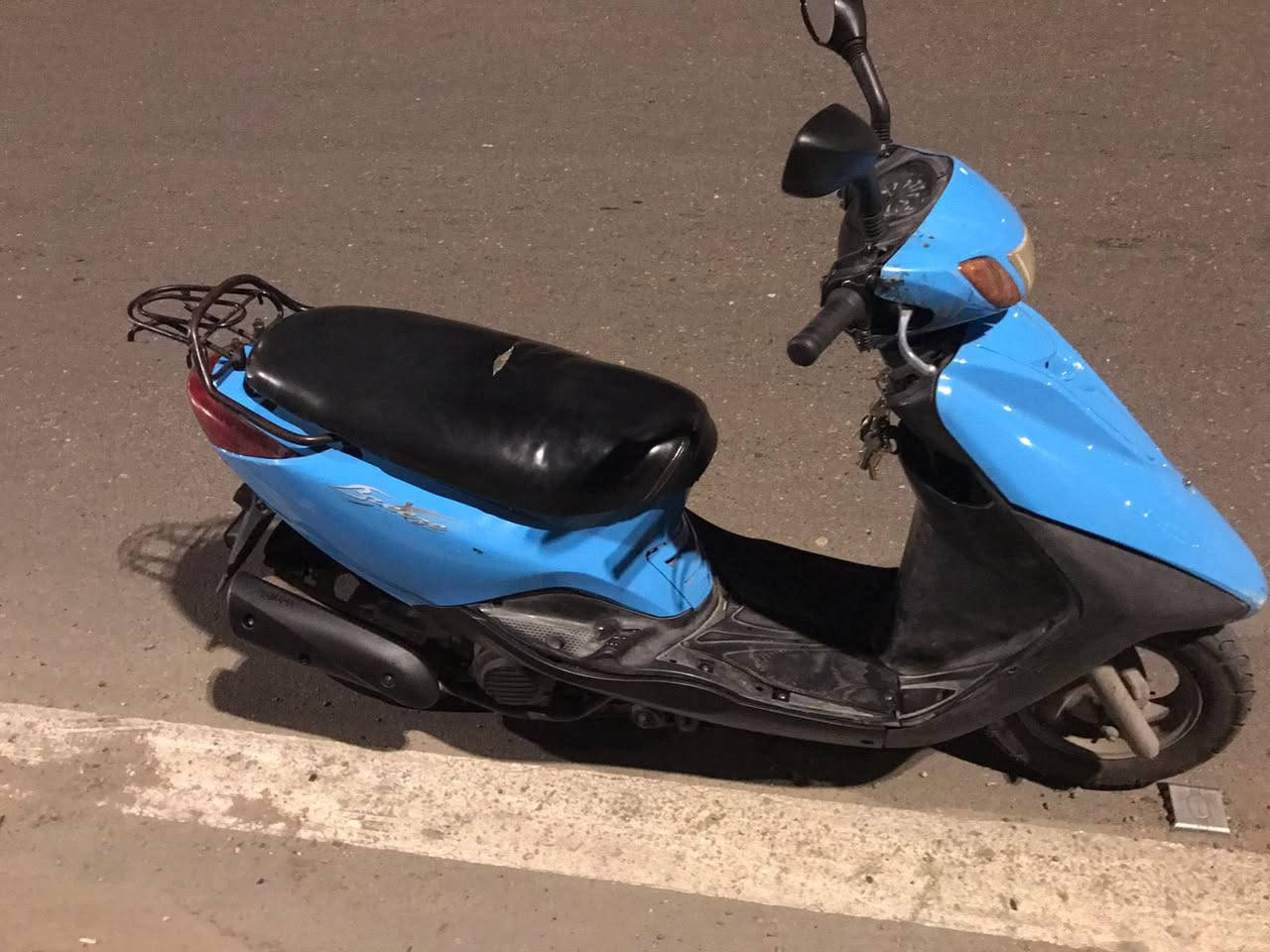 سلام عليكم
دراجة بريز لايت فور
نقص دراجة صوت بلكلچ الأمامي
مكينة ناعمه ‏لا مفتوحة ولا مجفته
بيع ومراوس السعر ٣٧٥
ليحب يدخل خاص أو يتصل على رقم  ***********
