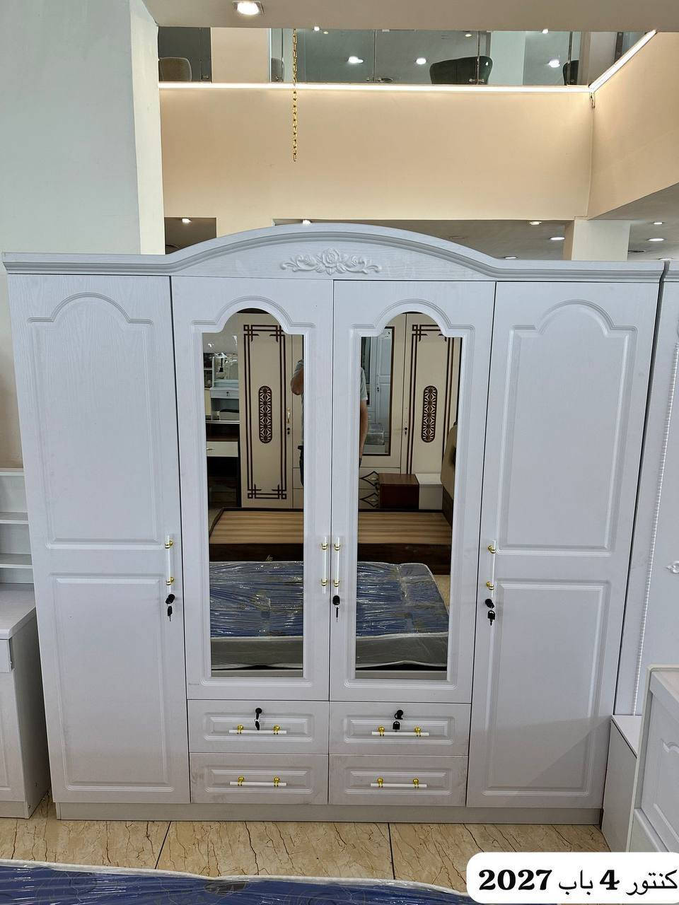 مجموعة اغراض جديدة للبيع اي استفسار دزولي طلب صداقة واني اتواصل وياكم او على الرقم واتساب ***********🌹
