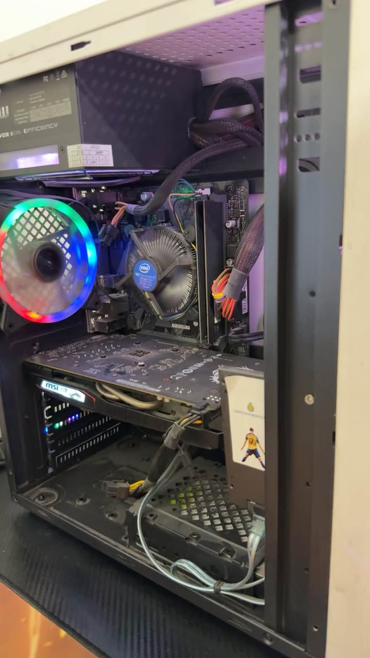السلام عليكم
تجميعة كيس + شاشة ثنينهن سوة للبيع

CPU I59400F
GPU Msi gaming X 1650super
MB asus prime H310M-K
Ram 8x2 16 ddr4 2666hz
SSD 256 + hhd 1 T
Power 500w
الشاشة 
ViewSonic 
24
Full HD 1080
Ips
60hz
5ms
السعر 450 وبيها مجال
بغداد شارع المغرب
***********
