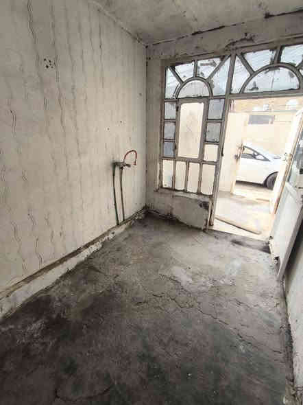 بيت للايجار 70م حي الوفاء قرب الخدمي مال المجسرات 
طابق واحد يتكون من غرفه ومطبخ واستقبال وصحيات 
ايجاره 225الف للاستفسار *********** النجف
