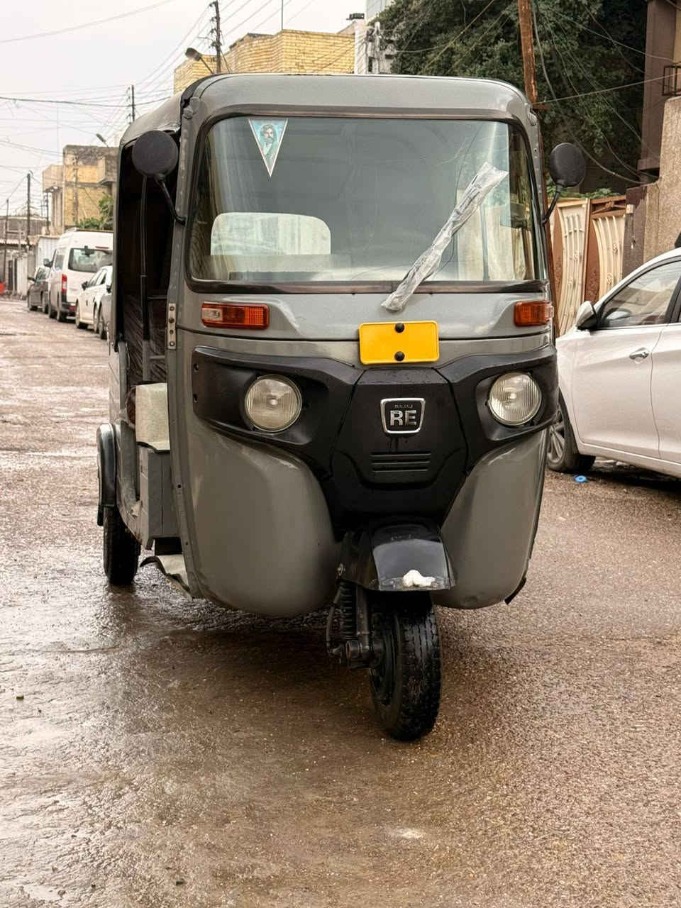 السلام عليكم شباب تكتك 2020تكتك مال جناي صبغ عام رقم وسنويه رصاصي تكتك مبدل بوشه مال شركه وبيهاضربه عله كد شبر ونص حته ما مبينه تكتك الكشر خير من الله والمكينه تخبل يرادلها بس صالنصه لن طاكه
العنوان بغداد الأمين الثانيه 
رقمي *********** ما موجود على فيس
